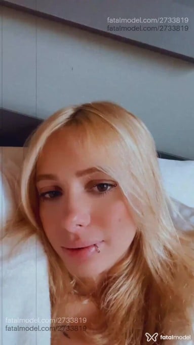Acompanhante mulher loira (o) de olhos castanhos em São Paulo - Mel Dias