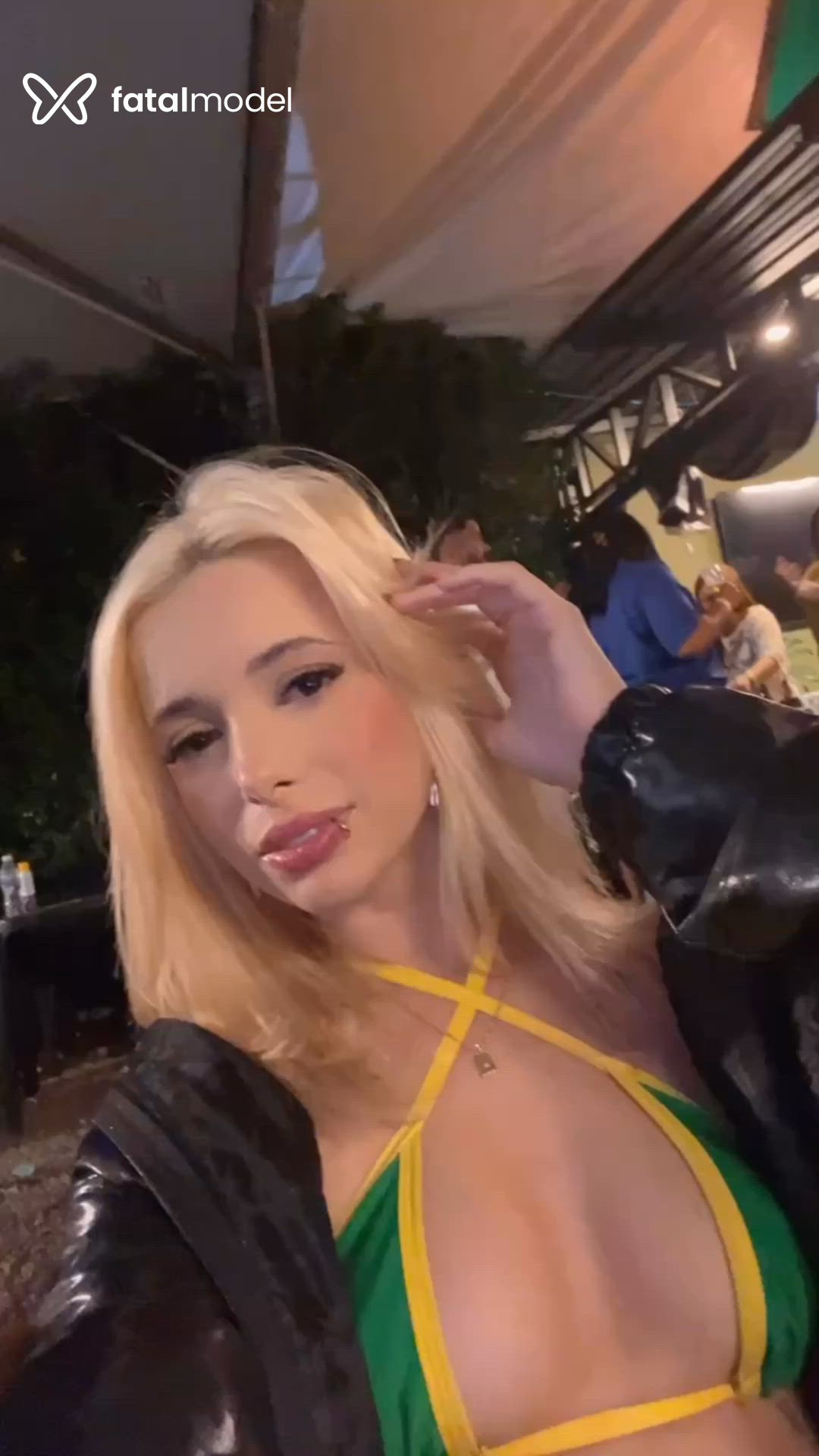 Acompanhante mulher loira (o) de olhos castanhos em São Paulo - Mel Dias