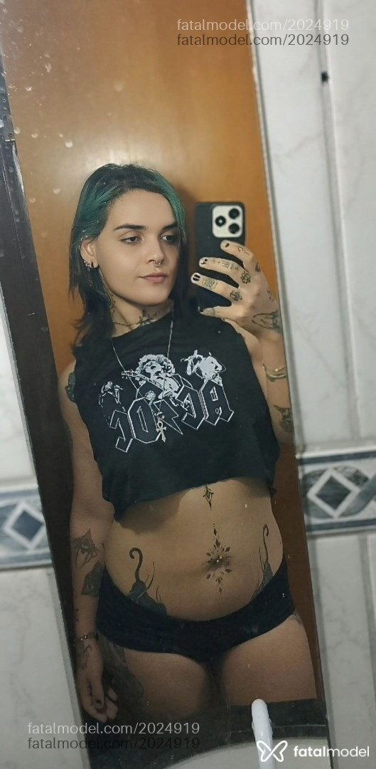 Acompanhante mulher trans morena (o) de olhos pretos em Alta Floresta Acompanhante mulher trans morena (o) de olhos pretos em Alta Floresta - Lis