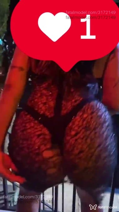 Acompanhante mulher morena (o) de olhos castanhos em Curvelo Acompanhante mulher morena (o) de olhos castanhos em Curvelo - Vitoria