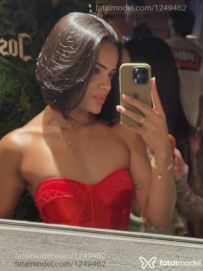 Acompanhante mulher morena (o) de olhos castanhos em Contagem - Isabella