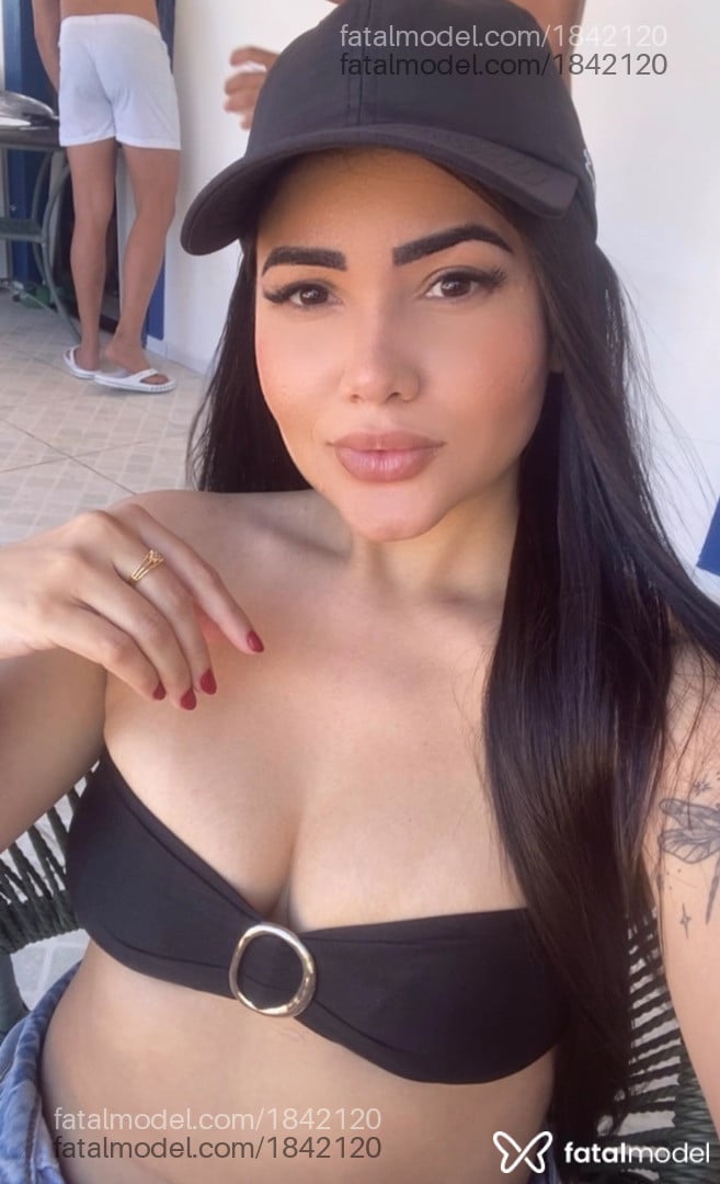 Acompanhante mulher com cabelo castanho de olhos castanhos em Petrolina Acompanhante mulher com cabelo castanho de olhos castanhos em Petrolina - Catarina
