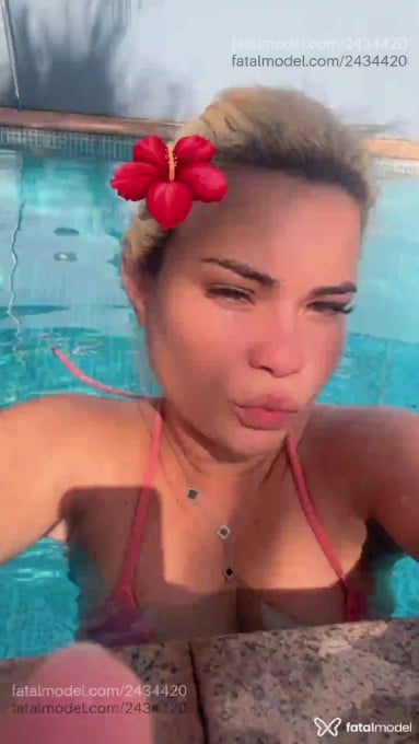 Acompanhante mulher loira (o) de olhos mel em Sinop - Penélope