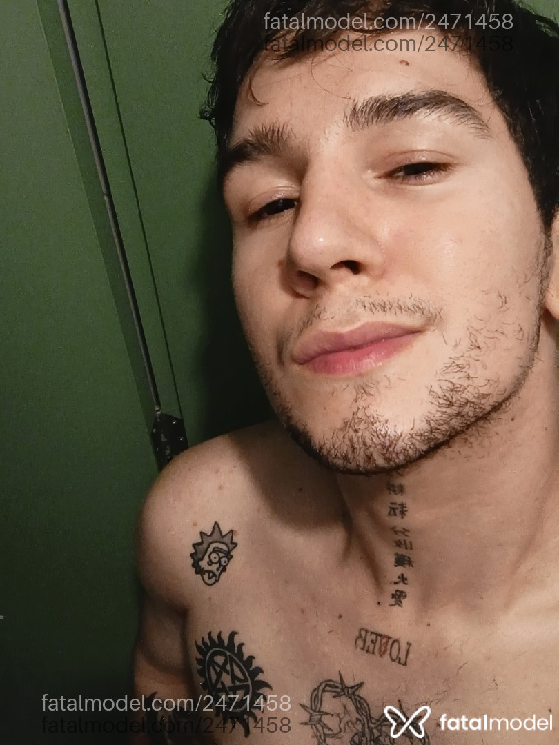 Acompanhante homem com cabelo castanho de olhos castanhos em Virtual Acompanhante homem com cabelo castanho de olhos castanhos em Virtual - Victor