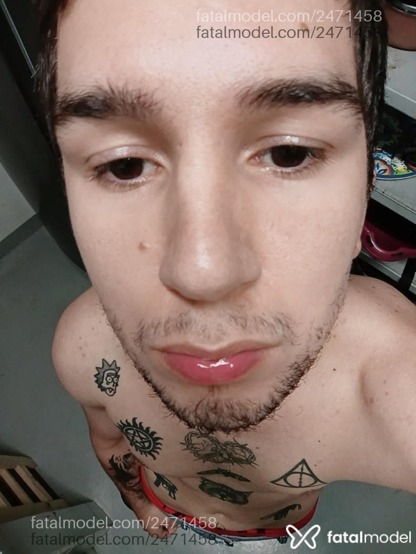 Acompanhante homem com cabelo castanho de olhos castanhos em Virtual Acompanhante homem com cabelo castanho de olhos castanhos em Virtual - Victor