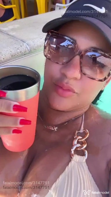Acompanhante mulher com cabelo castanho de olhos pretos em Rio de Janeiro Acompanhante mulher com cabelo castanho de olhos pretos em Rio de Janeiro - Luna Pacheco