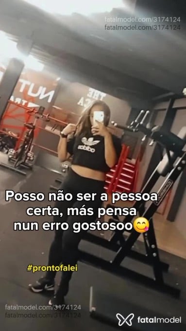 Acompanhante mulher loira (o) de olhos castanhos em Paulo Afonso - Kelynha
