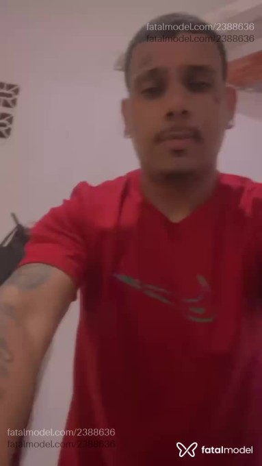 Acompanhante homem com cabelo castanho de olhos mel em São Paulo - Gabriel Braga