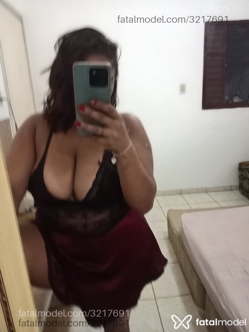 Acompanhante mulher morena (o) de olhos castanhos - Kelly Souza Acompanhante mulher morena (o) de olhos castanhos - Kelly Souza