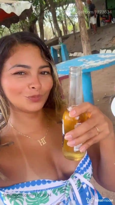 Acompanhante mulher loira (o) de olhos castanhos em Boa Vista Acompanhante mulher loira (o) de olhos castanhos em Boa Vista - Isabela