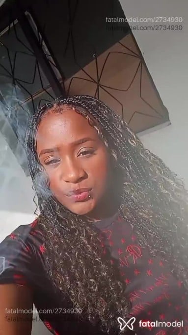 Acompanhante mulher com cabelo castanho de olhos pretos em Armação dos Búzios - Mia