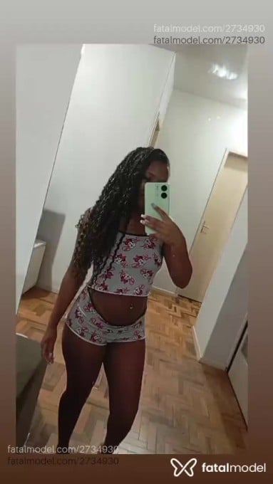 Acompanhante mulher com cabelo castanho de olhos pretos em Armação dos Búzios - Mia