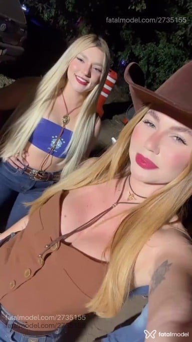 Acompanhante mulher com cabelo castanho de olhos verdes em Goiânia - Alexia Karen