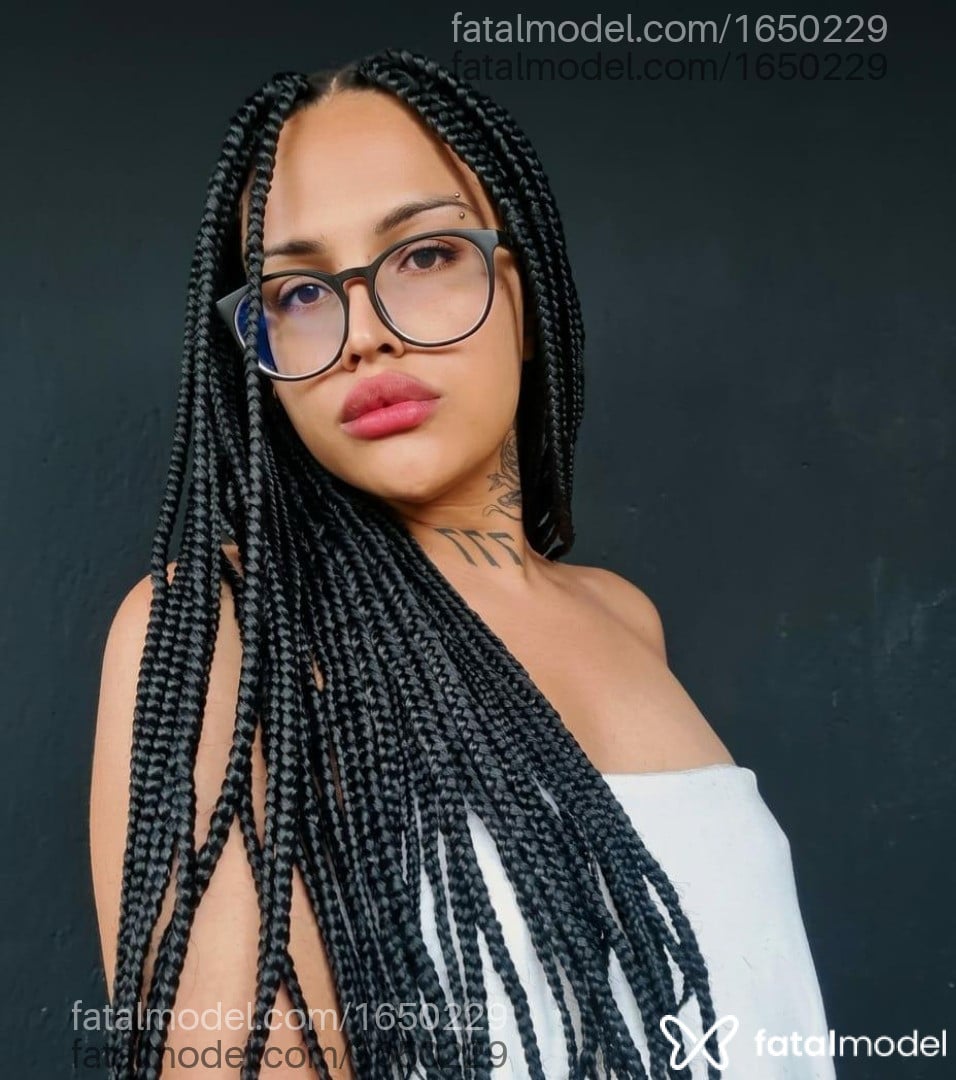 Acompanhante mulher trans com cabelo castanho de olhos castanhos em Anápolis - Aisha