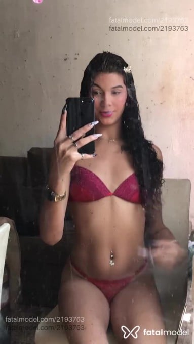 Acompanhante mulher trans morena (o) de olhos castanhos em Agrestina - Eumariaevellynreal