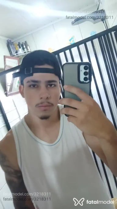 Acompanhante homem morena (o) de olhos pretos em Ubatuba - Tharllys