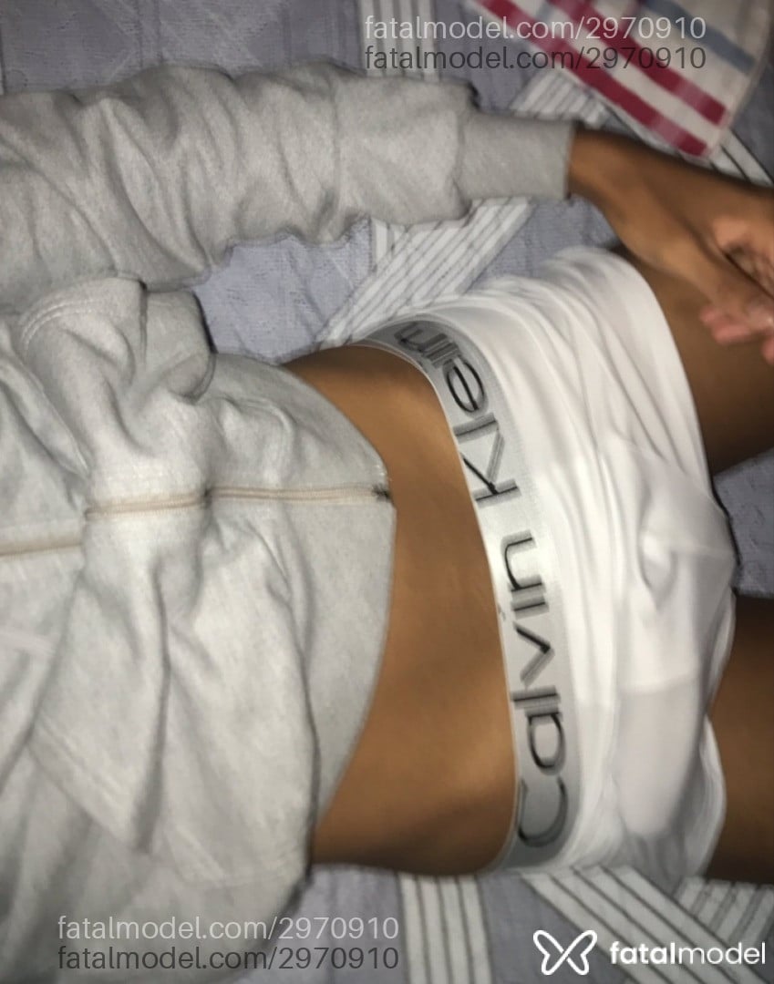 Acompanhante homem morena (o) de olhos castanhos em Virtual - Thnovin