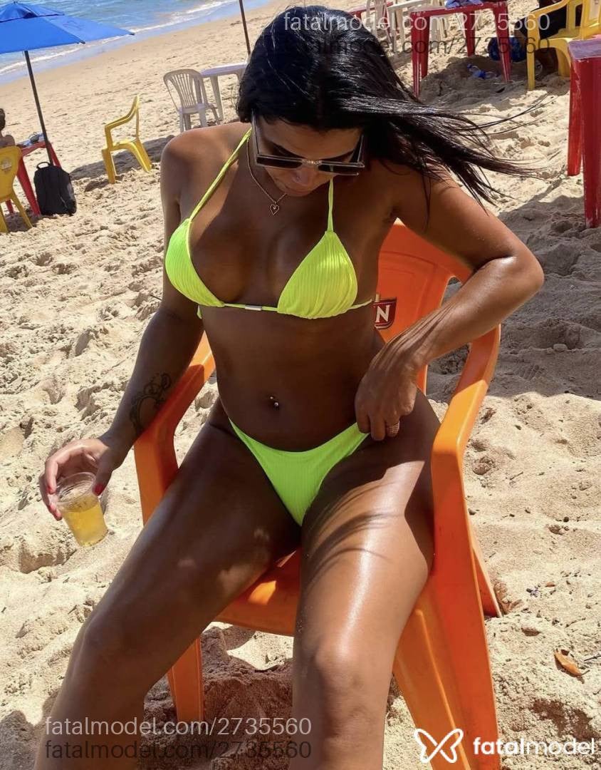 Acompanhante mulher trans morena (o) de olhos pretos em Janaúba - Júlia Santos