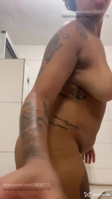 Acompanhante mulher morena (o) de olhos pretos em Curitiba - Thais