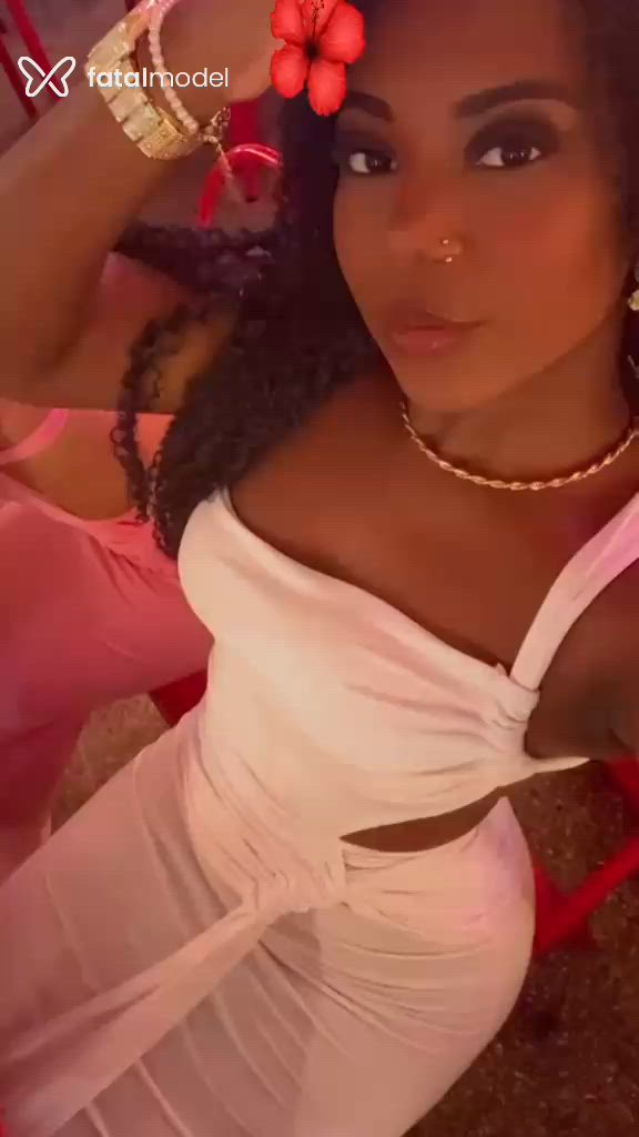 Acompanhante mulher morena (o) de olhos castanhos - Sereianegra