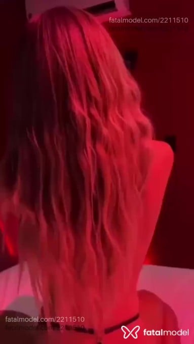 Acompanhante mulher trans com cabelo castanho de olhos castanhos em Ribeirão Preto - Sabrina Sabino