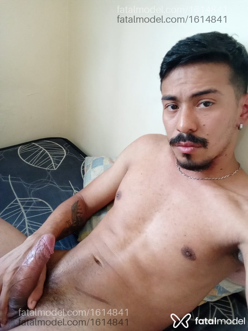 Acompanhante homem morena (o) de olhos castanhos em Maringá Acompanhante homem morena (o) de olhos castanhos em Maringá - Gabriel
