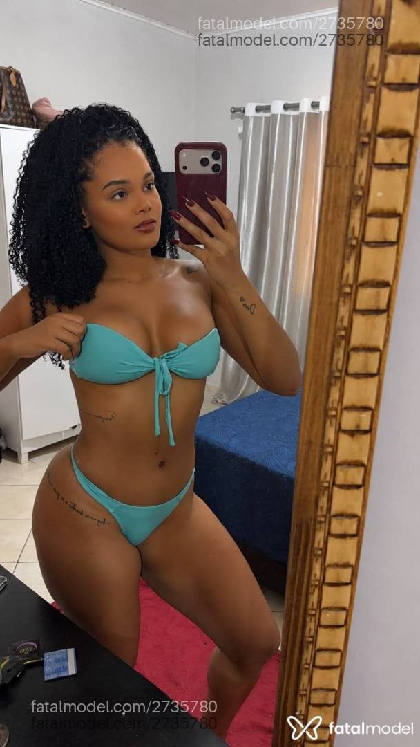 Acompanhante mulher morena (o) de olhos castanhos - Sabrina Aguiar