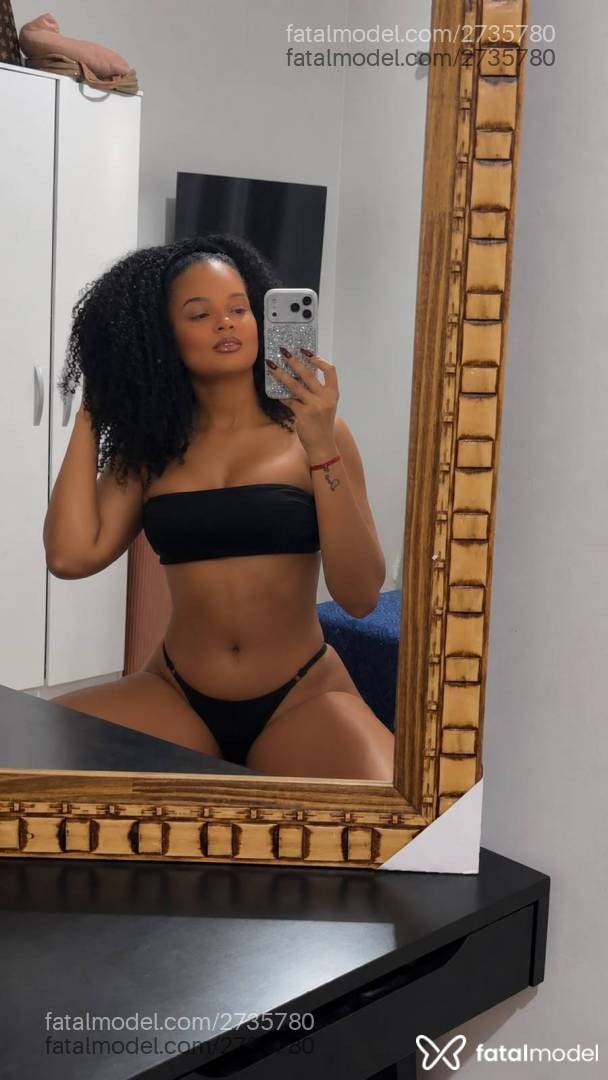 Acompanhante mulher morena (o) de olhos castanhos - Sabrina Aguiar