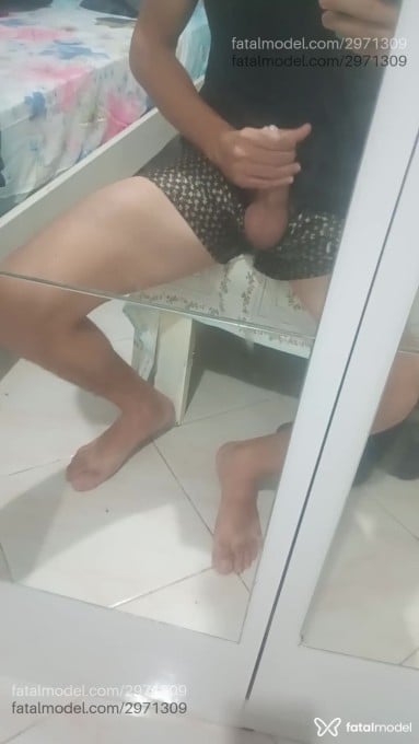 Acompanhante homem morena (o) de olhos castanhos - Rgaor Acompanhante homem morena (o) de olhos castanhos - Rgaor