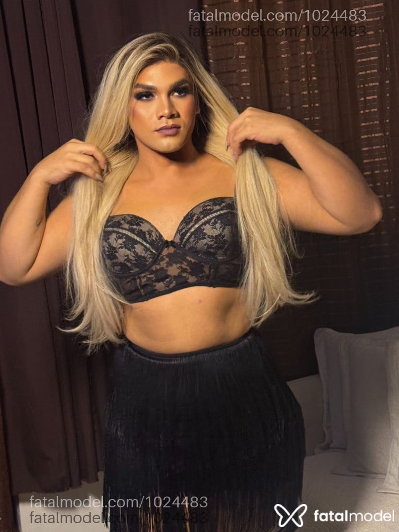 Acompanhante mulher trans loira (o) de olhos castanhos em Campo Grande - Ayah Kemp