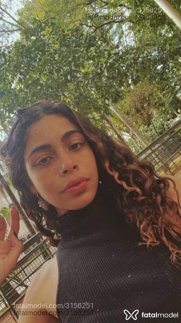 Acompanhante mulher com cabelo castanho de olhos castanhos em São Sebastião - Yasmin