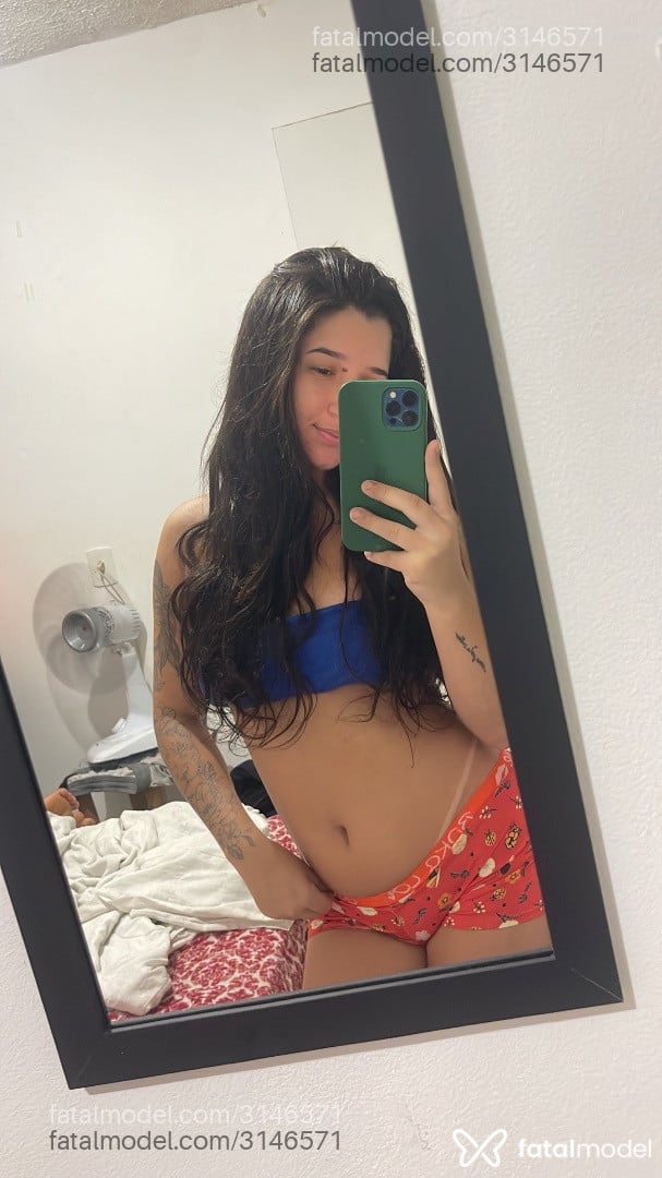 Acompanhante mulher com cabelo castanho de olhos castanhos - Vitoria