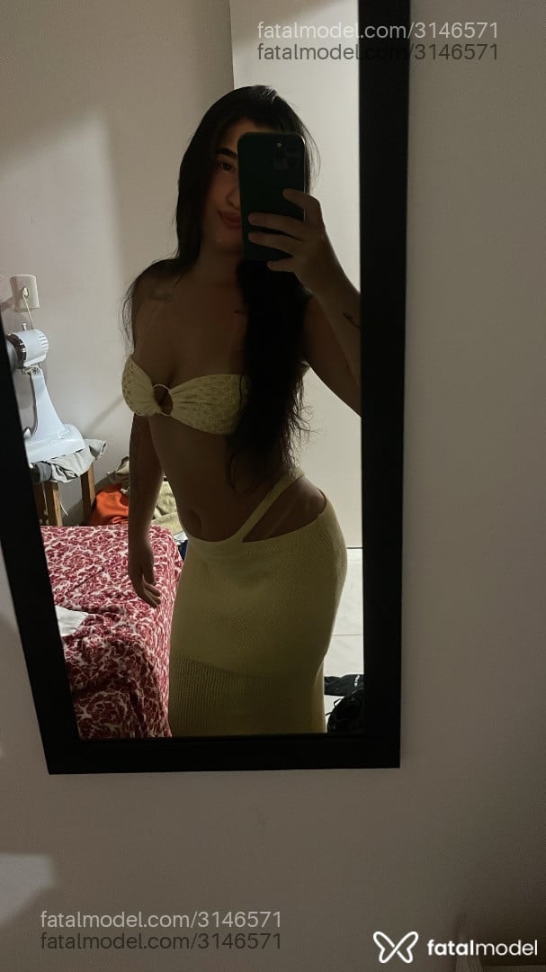 Acompanhante mulher com cabelo castanho de olhos castanhos - Vitoria