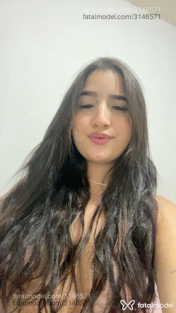 Acompanhante mulher com cabelo castanho de olhos castanhos - Vitoria