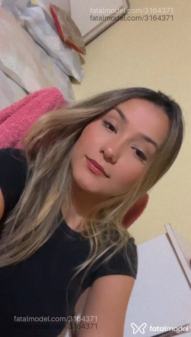 Acompanhante mulher loira (o) de olhos pretos em Campo Grande - Mariana