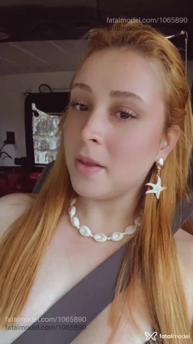 Acompanhante mulher ruiva (o) de olhos castanhos em Taubaté - Rebeca