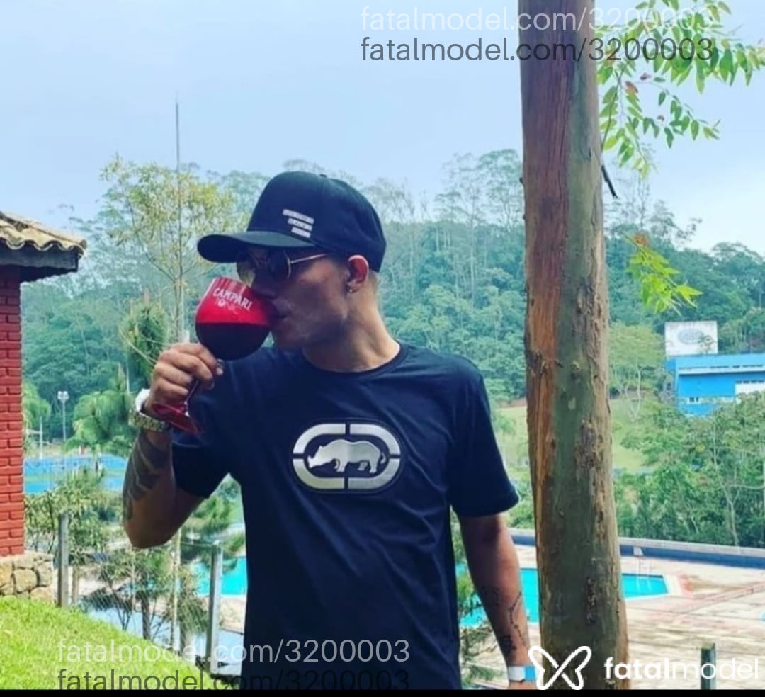 Acompanhante homem com cabelo castanho de olhos castanhos em São Paulo - Eduardo