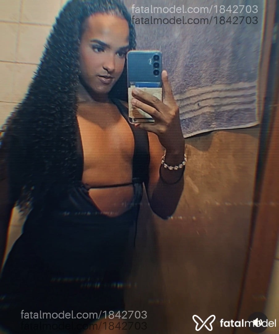 Acompanhante mulher trans morena (o) de olhos pretos em Niterói Acompanhante mulher trans morena (o) de olhos pretos em Niterói - Gaby Amorim