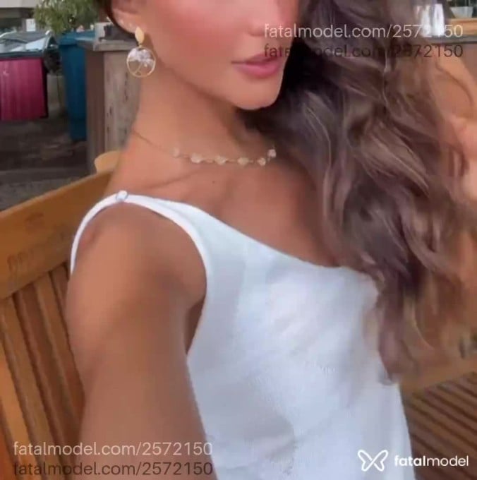 Acompanhante mulher com cabelo castanho de olhos castanhos em São Paulo - Layla Morais