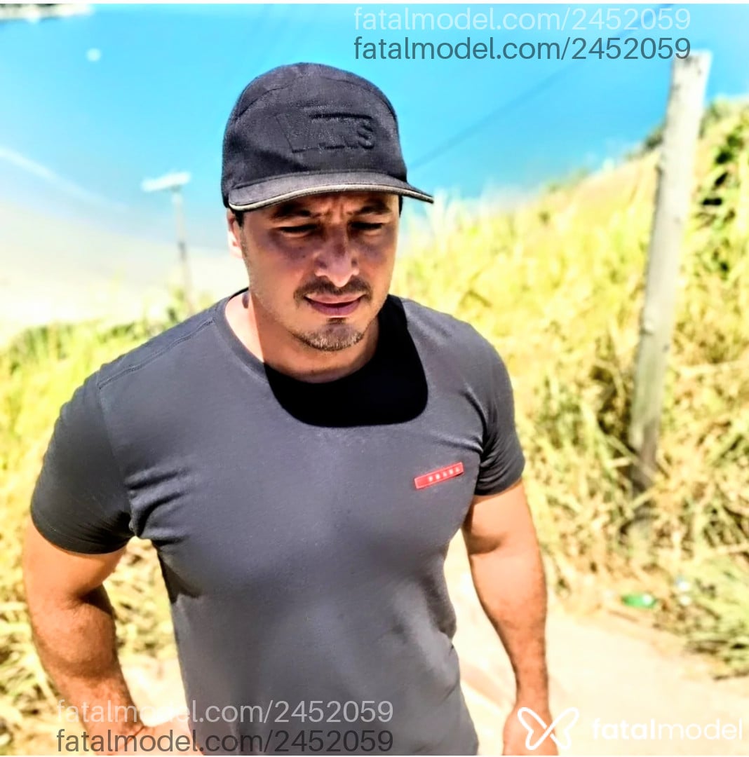 Acompanhante homem morena (o) de olhos castanhos em São Paulo - Carlos