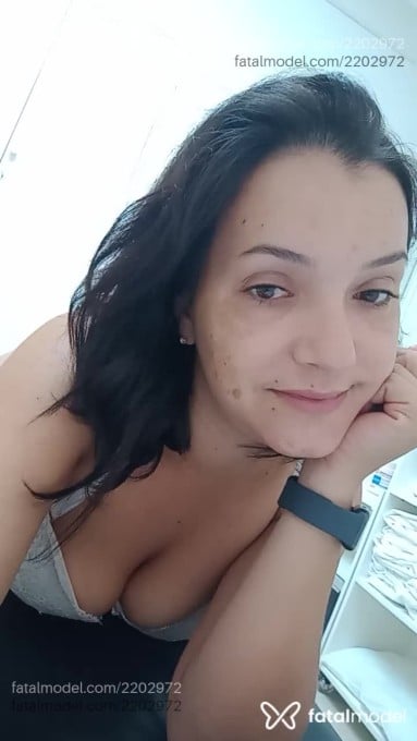 Acompanhante mulher com cabelo castanho de olhos castanhos em Ribeirão Preto Acompanhante mulher com cabelo castanho de olhos castanhos em Ribeirão Preto - Ritualdotoque