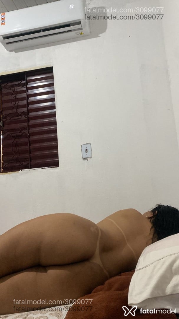 Acompanhante mulher morena (o) de olhos pretos - Gabriellle Acompanhante mulher morena (o) de olhos pretos - Gabriellle