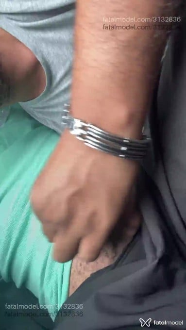 Acompanhante homem com cabelo castanho de olhos castanhos em Balneário Camboriú - Jcg
