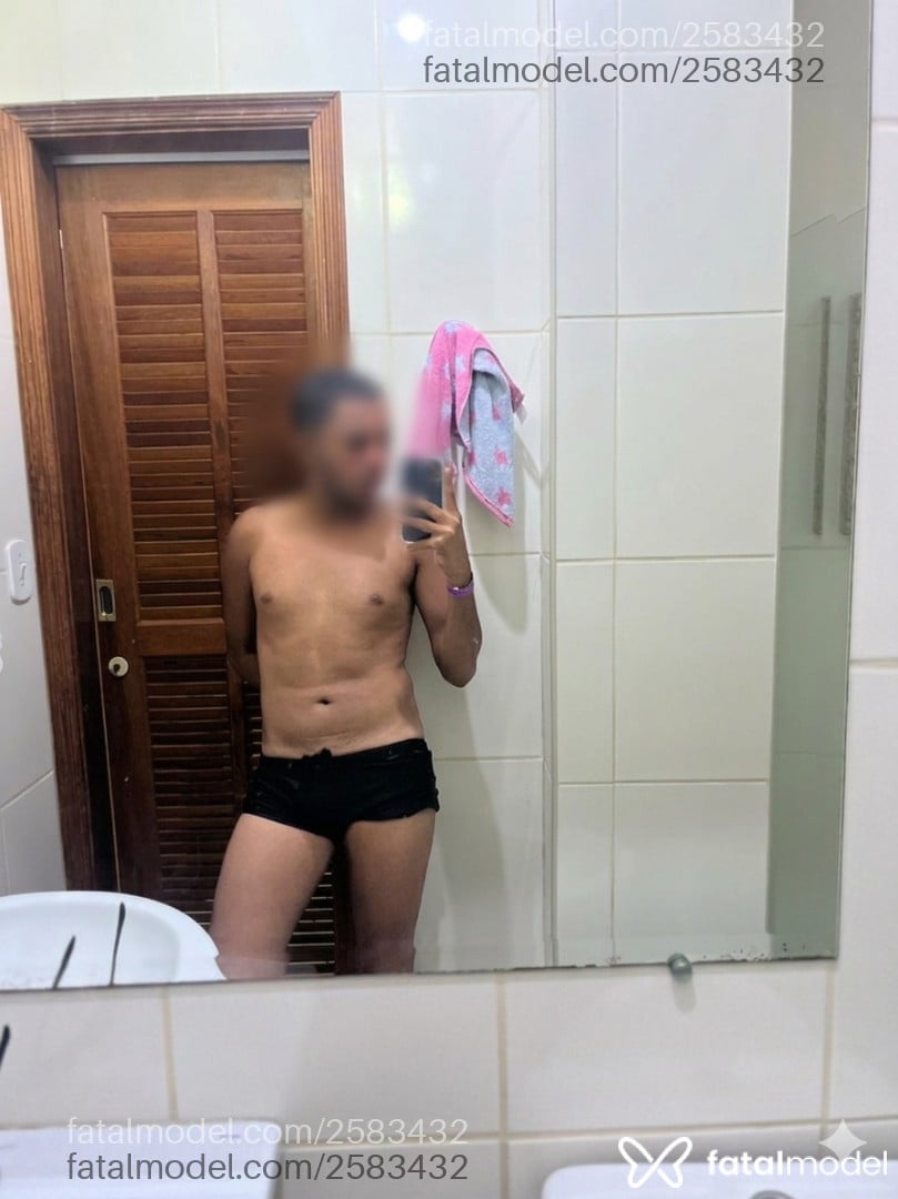 Acompanhante homem morena (o) de olhos castanhos em São Sebastião do Paraíso - Marlom