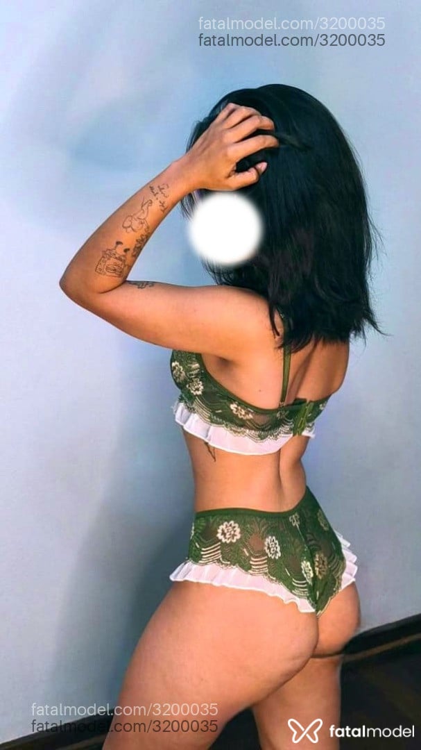 Acompanhante mulher com cabelo colorido de olhos castanhos em Londrina - Rafaellla
