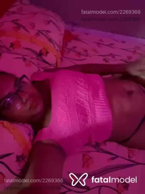 Acompanhante mulher loira (o) de olhos castanhos em Goiânia - Brunninha