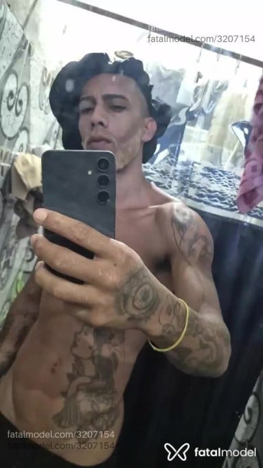 Acompanhante homem morena (o) de olhos mel em Rio de Janeiro Acompanhante homem morena (o) de olhos mel em Rio de Janeiro - Pkputao