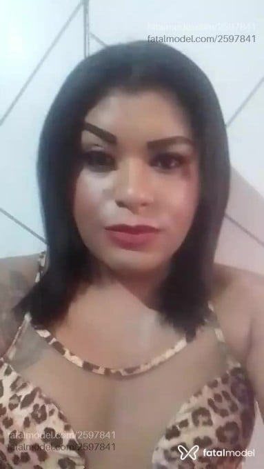 Acompanhante mulher trans morena (o) de olhos pretos em Virtual - Roluda