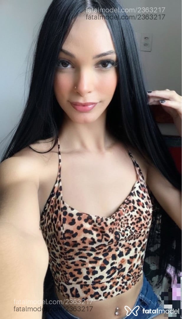 Acompanhante mulher trans morena (o) de olhos castanhos - Milena Acompanhante mulher trans morena (o) de olhos castanhos - Milena