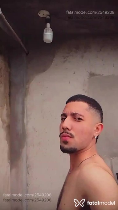 Acompanhante homem sem cabelo de olhos castanhos em São Paulo Acompanhante homem sem cabelo de olhos castanhos em São Paulo - Tom Ferrari